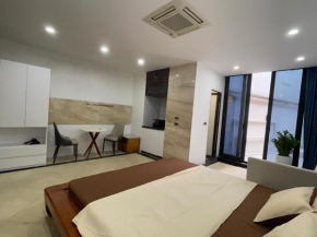 67111 Cozy studio close Ho Tay